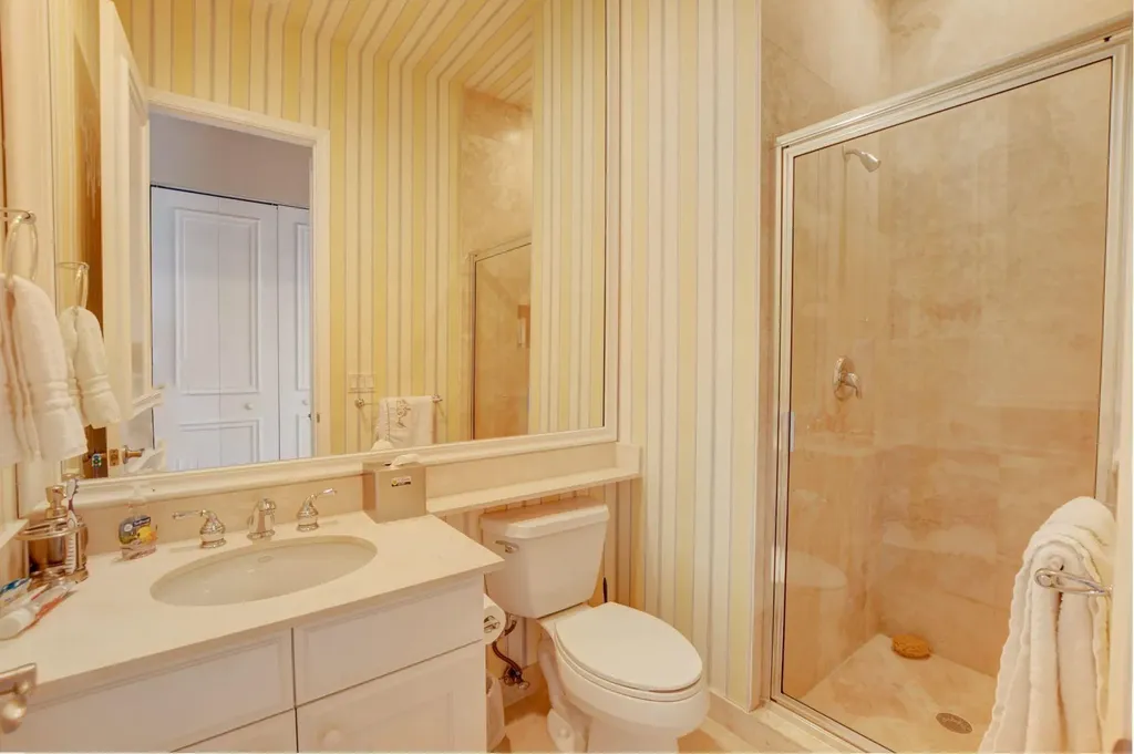 17739 Lake Azure Way Boca Raton FL 33496