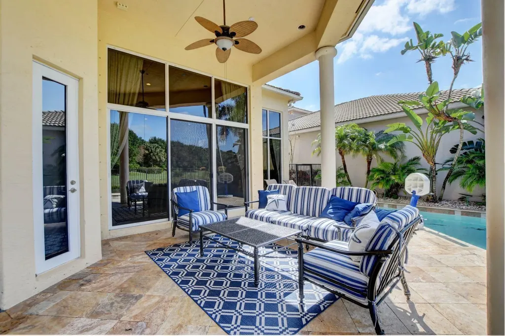 17739 Lake Azure Way Boca Raton FL 33496
