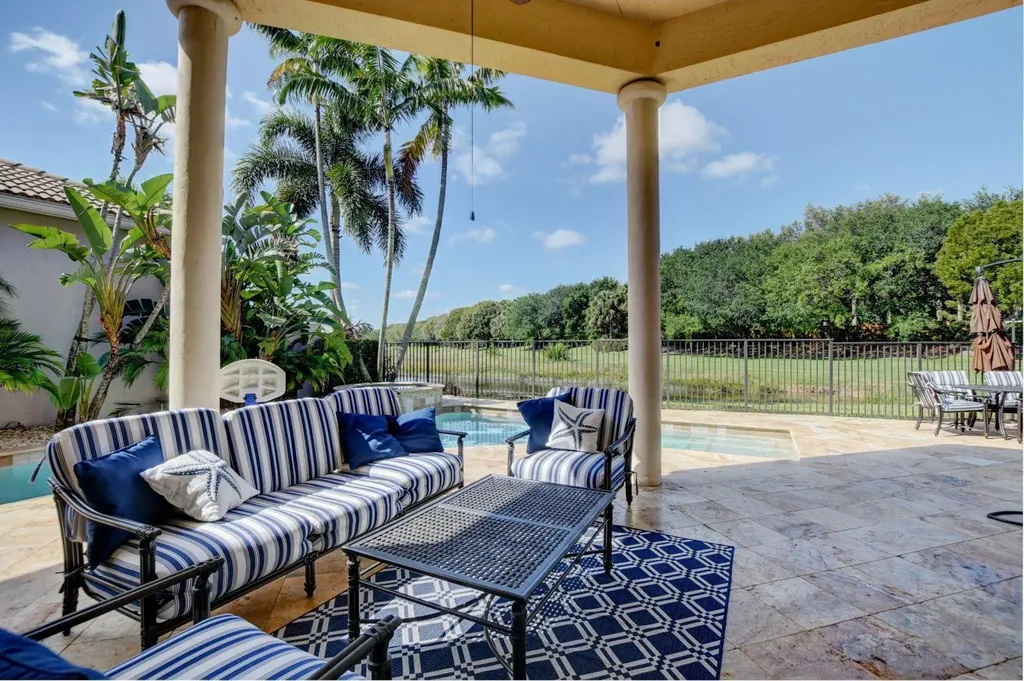 17739 Lake Azure Way Boca Raton FL 33496