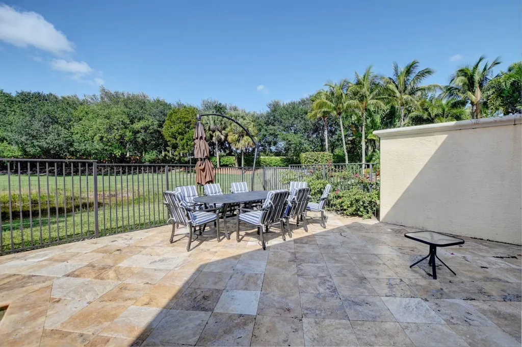 17739 Lake Azure Way Boca Raton FL 33496