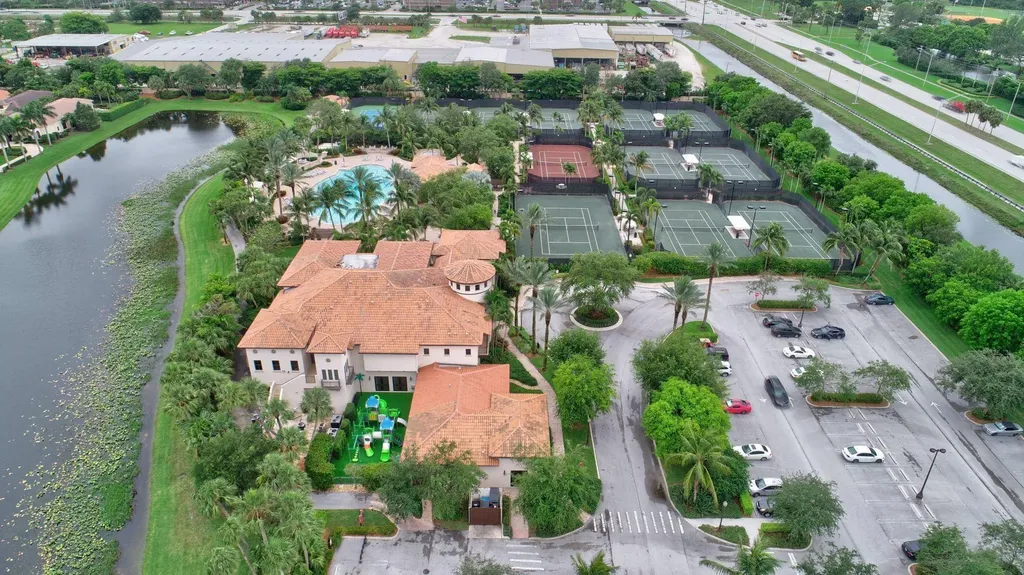 17739 Lake Azure Way Boca Raton FL 33496