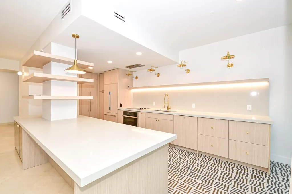10101 Collins Avenue Bal Harbour FL 33154