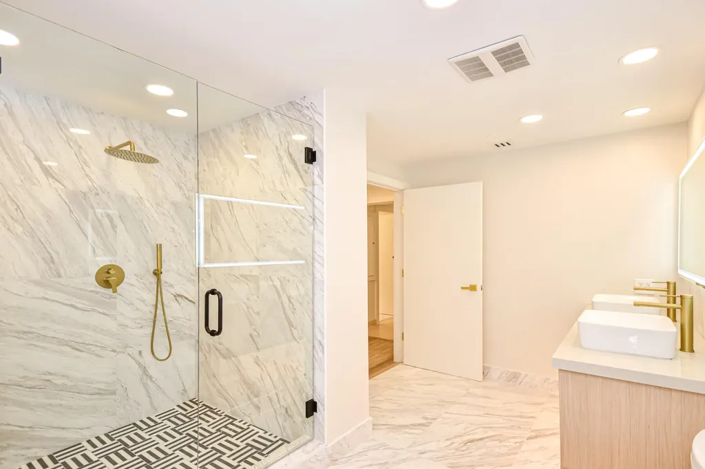 10101 Collins Avenue Bal Harbour FL 33154