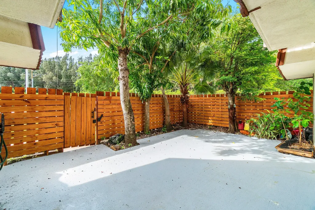 3400 Spanish Wells Delray Beach FL 33445