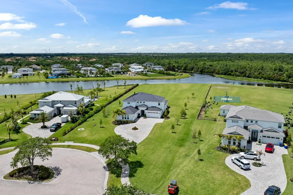 20060 SE Bridgewater Drive Jupiter FL 33458