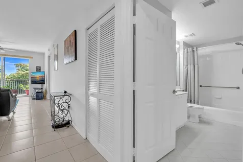7735 Yardley Drive Tamarac FL 33321