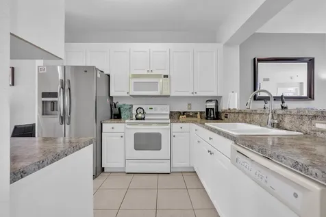 7735 Yardley Drive Tamarac FL 33321