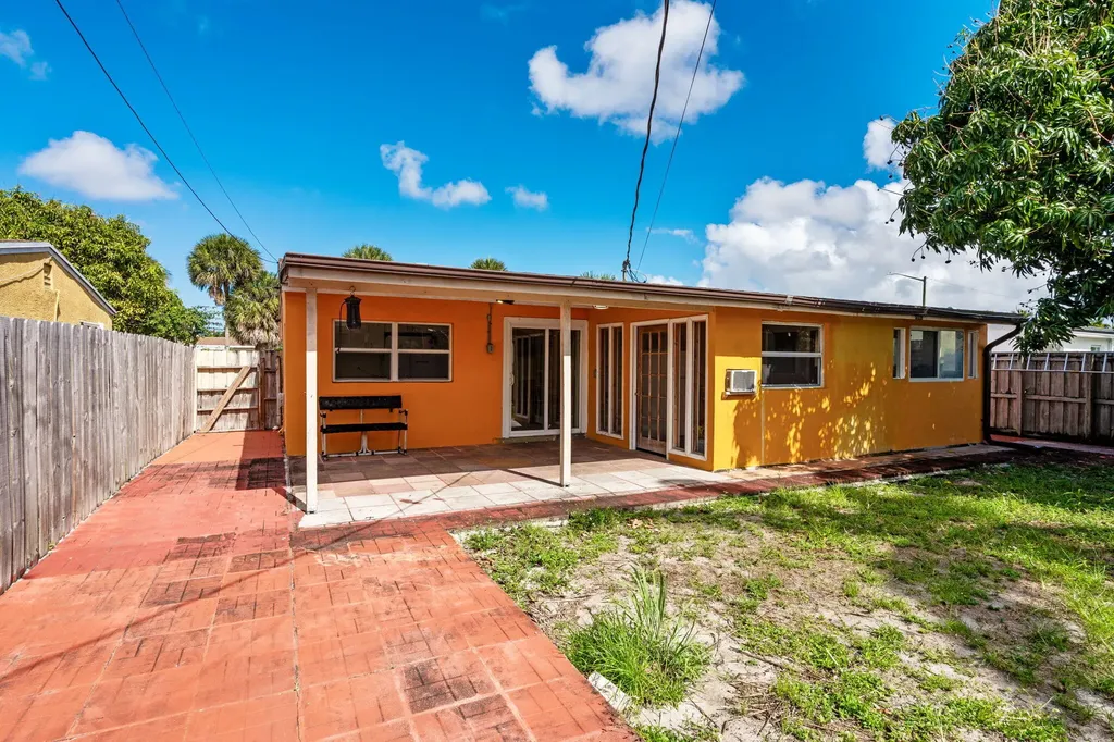 5161 N Andrews Avenue Fort Lauderdale FL 33309