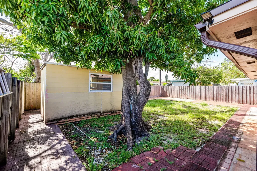 5161 N Andrews Avenue Fort Lauderdale FL 33309