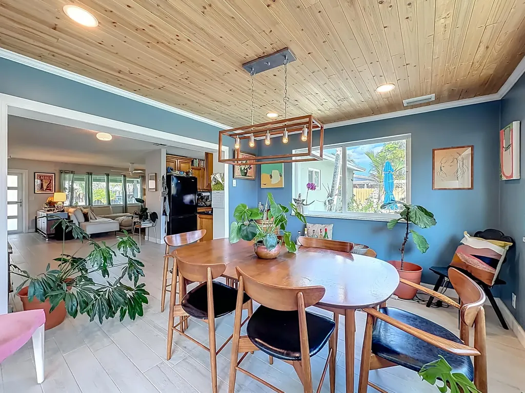 6 SE 10th Court Deerfield Beach FL 33441
