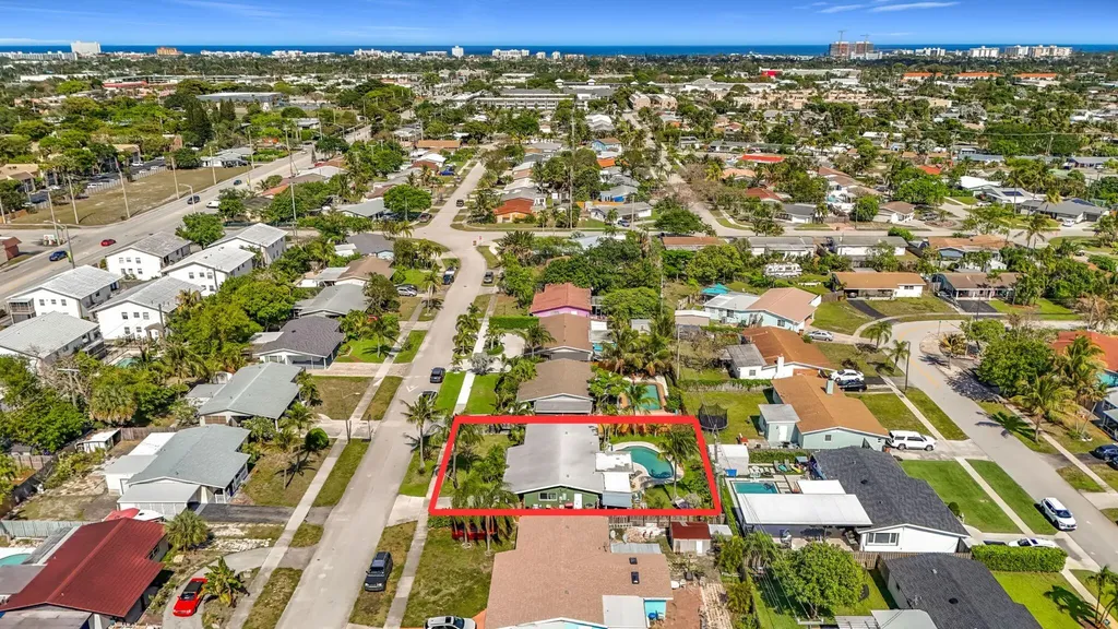 6 SE 10th Court Deerfield Beach FL 33441