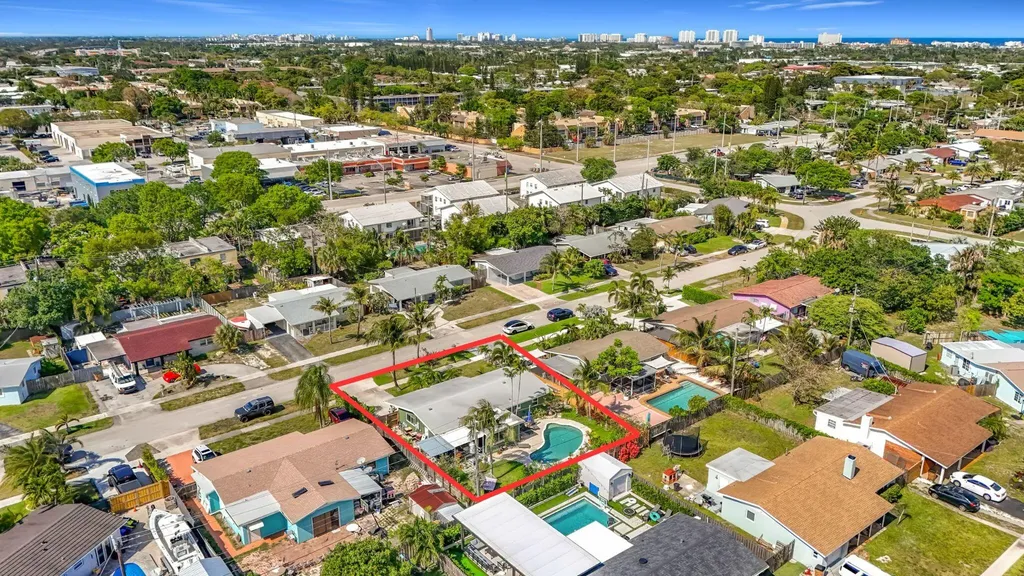 6 SE 10th Court Deerfield Beach FL 33441