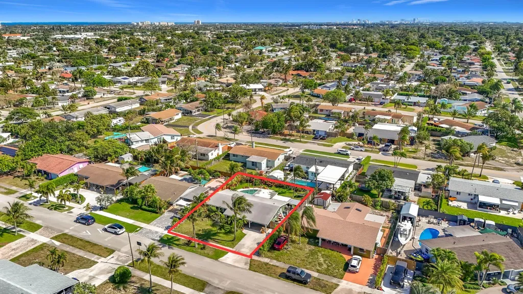 6 SE 10th Court Deerfield Beach FL 33441