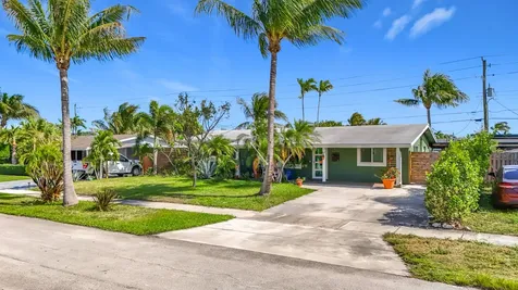 6 SE 10th Court Deerfield Beach FL 33441