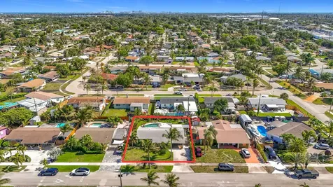 6 SE 10th Court Deerfield Beach FL 33441