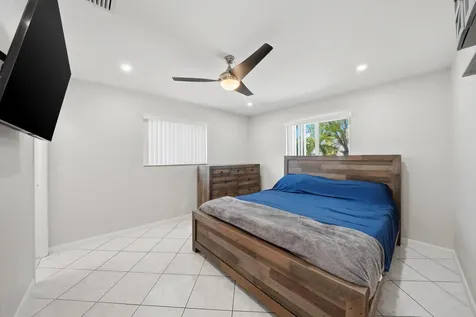 6410 Harding Street Hollywood FL 33024