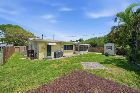 6410 Harding Street Hollywood FL 33024