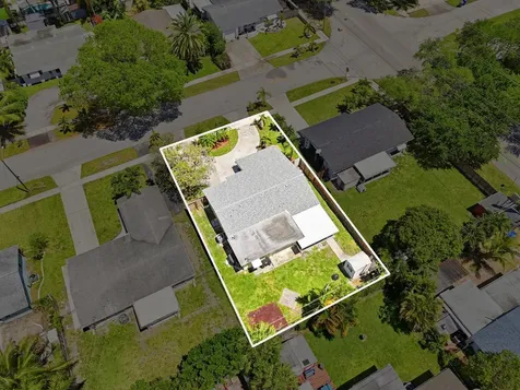 6410 Harding Street Hollywood FL 33024