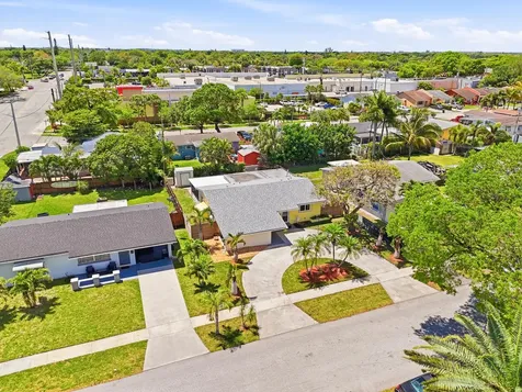 6410 Harding Street Hollywood FL 33024