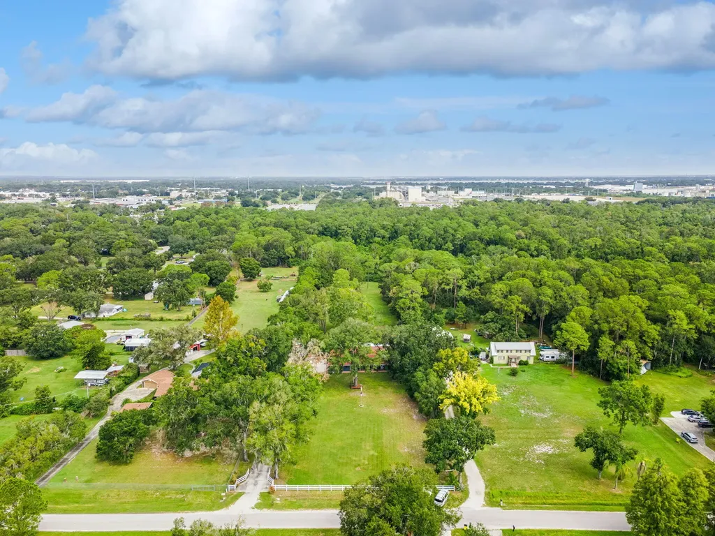 1950 Foxhollow Drive E Auburndale FL 33823