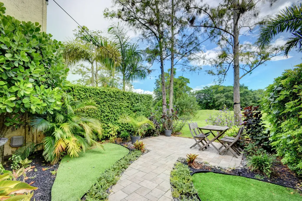 1905 Canterbury Circle Wellington FL 33414