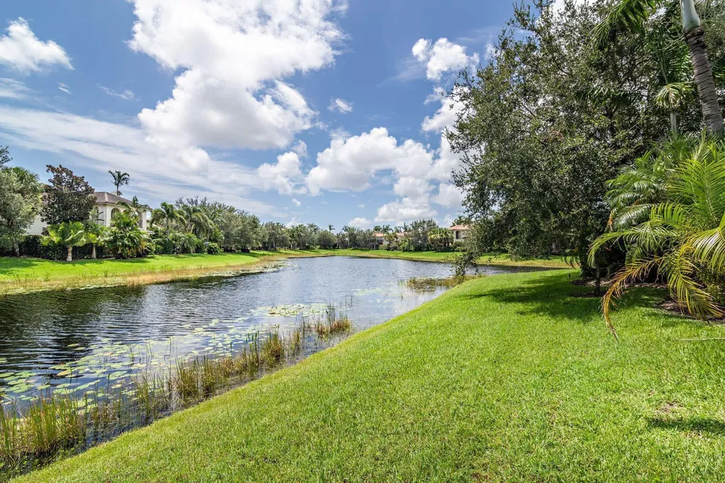 2002 Graden Drive Palm Beach Gardens FL 33410