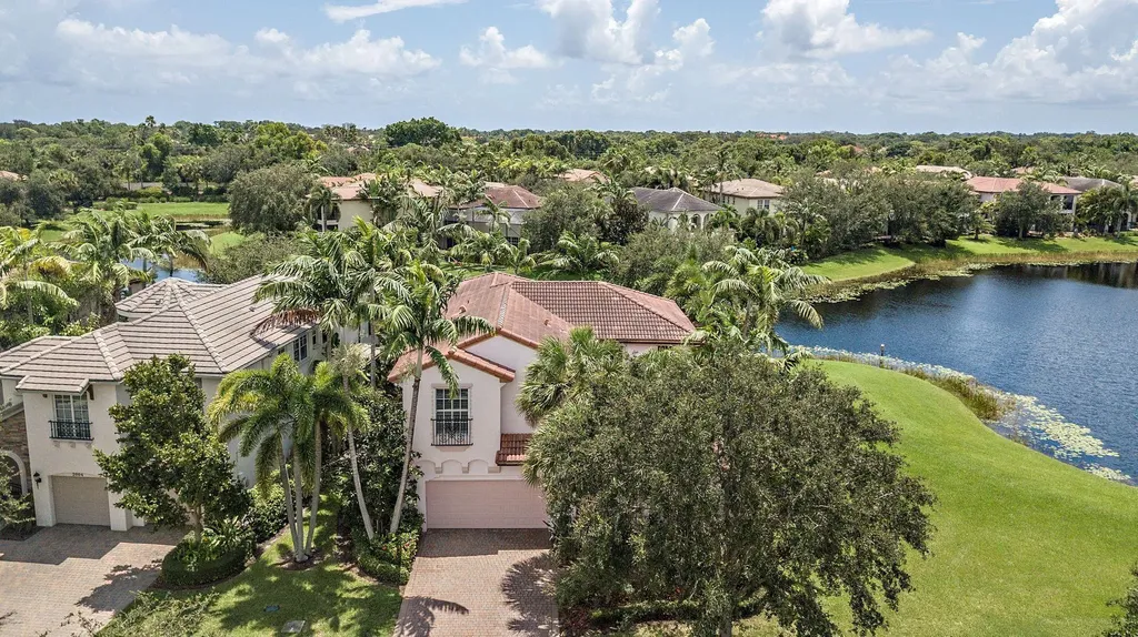 2002 Graden Drive Palm Beach Gardens FL 33410