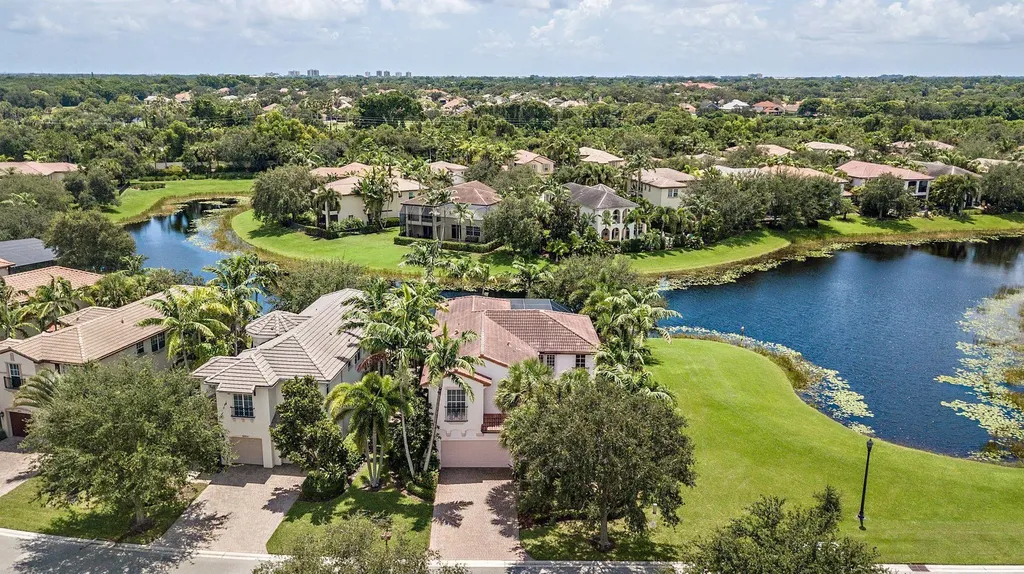2002 Graden Drive Palm Beach Gardens FL 33410