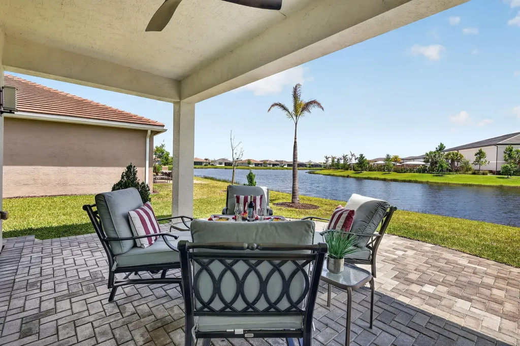 11869 SW Poseidon Way Port St Lucie FL 34987