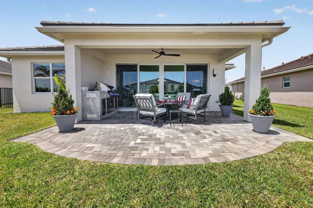 11869 SW Poseidon Way Port St Lucie FL 34987