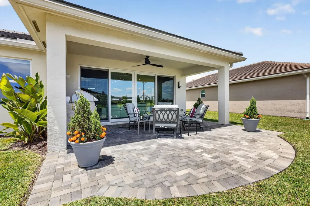 11869 SW Poseidon Way Port St Lucie FL 34987