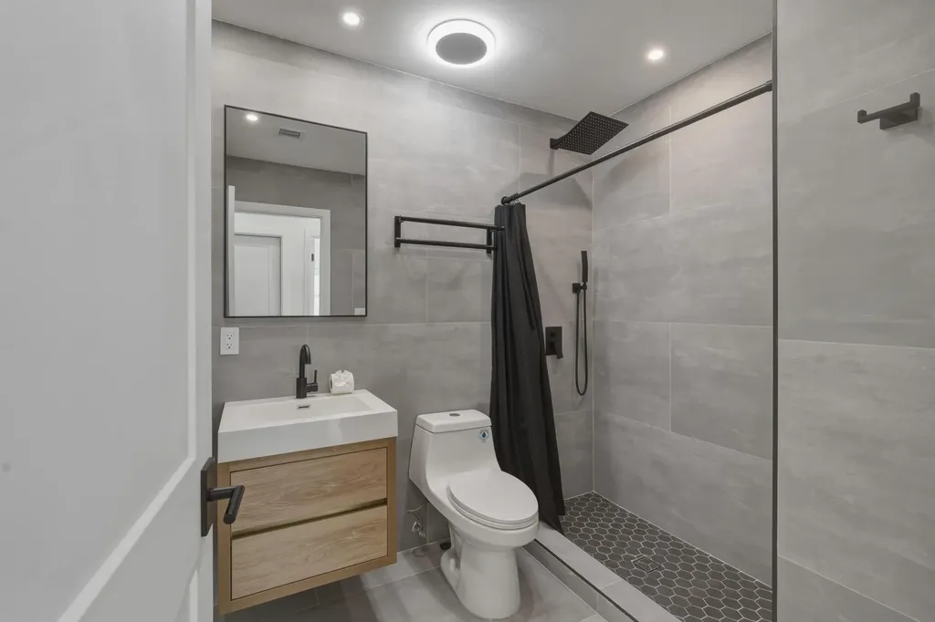 461 SW 1st Street Boca Raton FL 33432