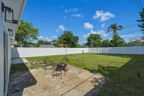 461 SW 1st Street Boca Raton FL 33432