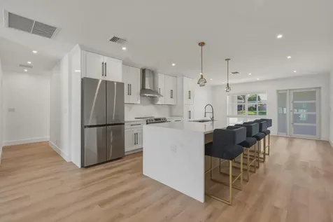 461 SW 1st Street Boca Raton FL 33432