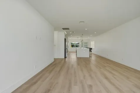 461 SW 1st Street Boca Raton FL 33432