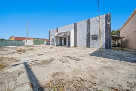 8015 NW 98th Street Hialeah Gardens FL 33016