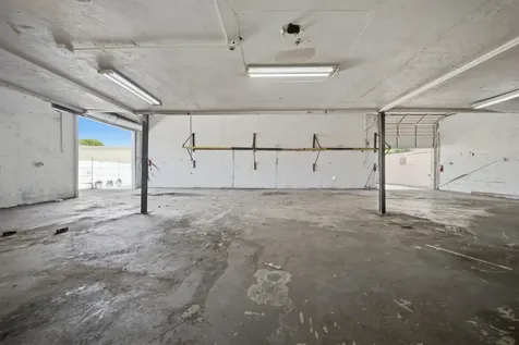 8015 NW 98th Street Hialeah Gardens FL 33016