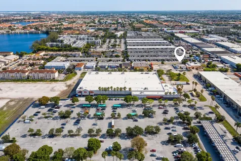8015 NW 98th Street Hialeah Gardens FL 33016