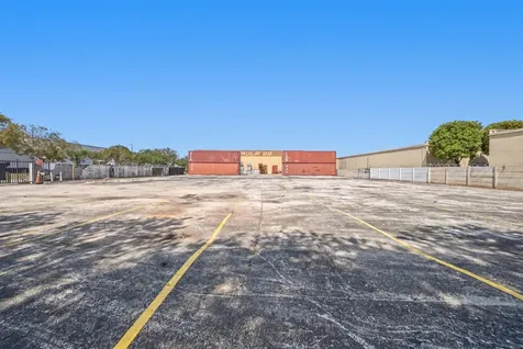 8015 NW 98th Street Hialeah Gardens FL 33016