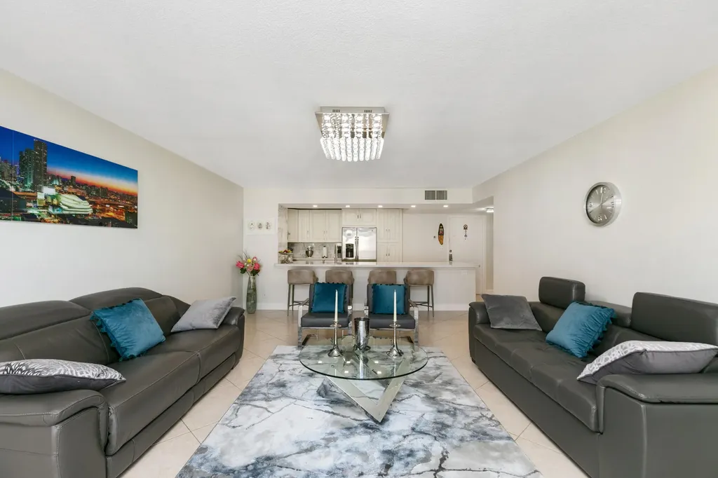 1147 Hillsboro Mile Hillsboro Beach FL 33062