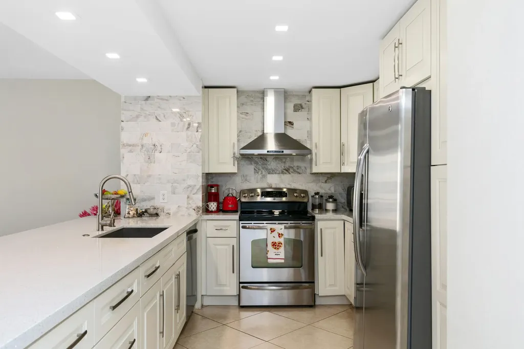 1147 Hillsboro Mile Hillsboro Beach FL 33062