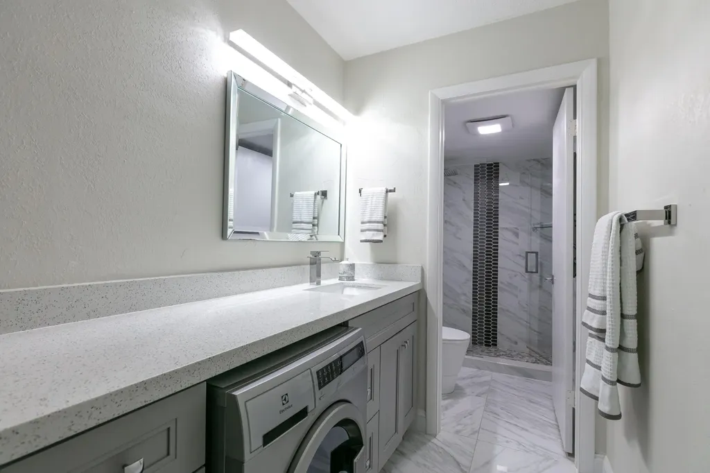 1147 Hillsboro Mile Hillsboro Beach FL 33062