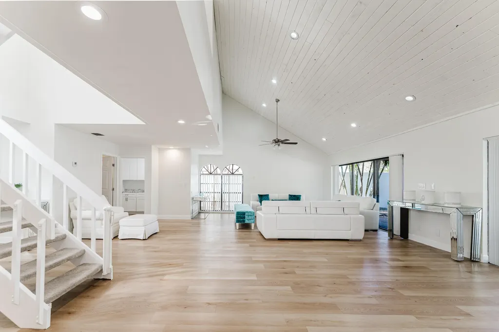665 Jeffery Street Boca Raton FL 33487