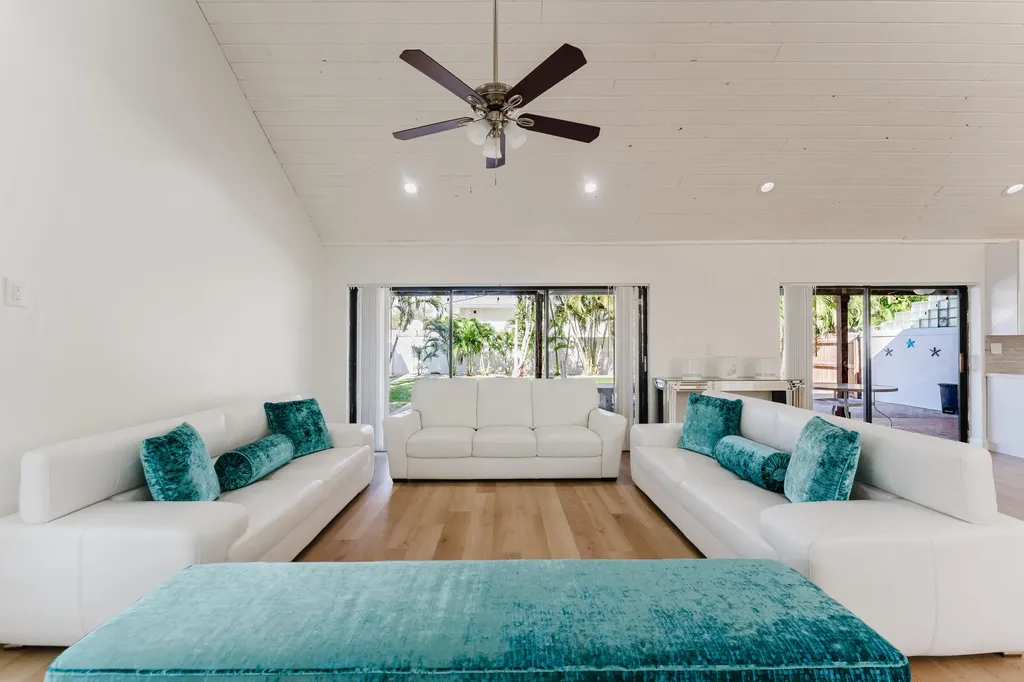 665 Jeffery Street Boca Raton FL 33487