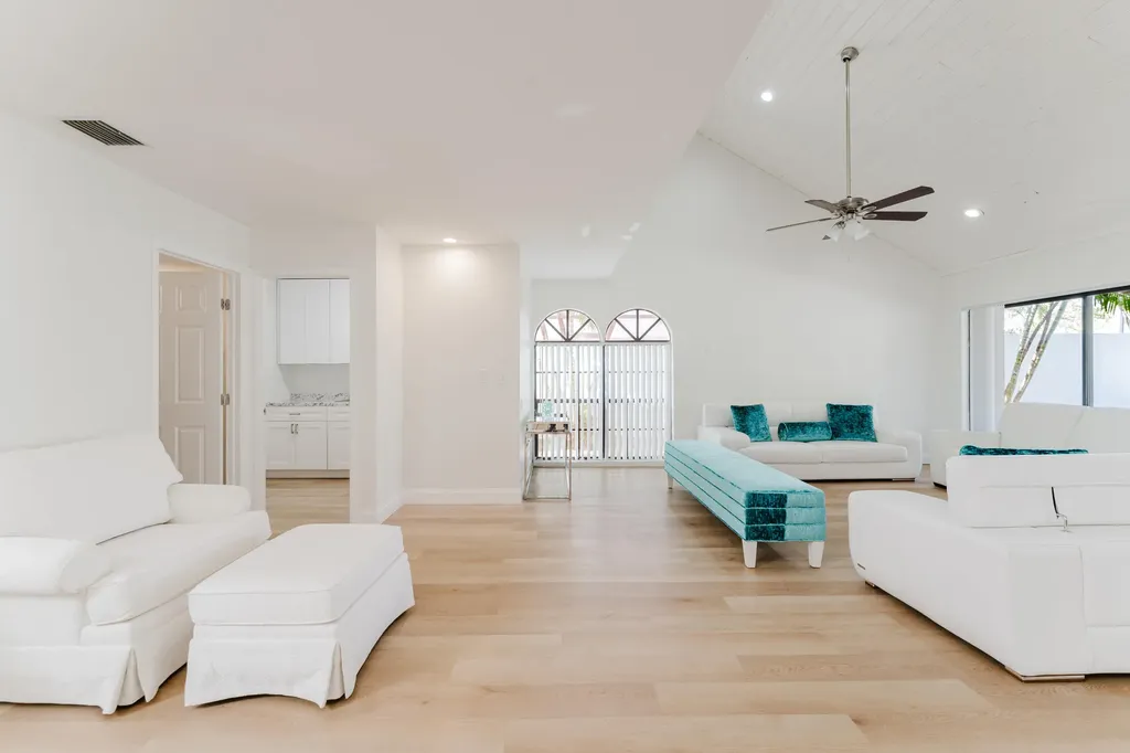 665 Jeffery Street Boca Raton FL 33487