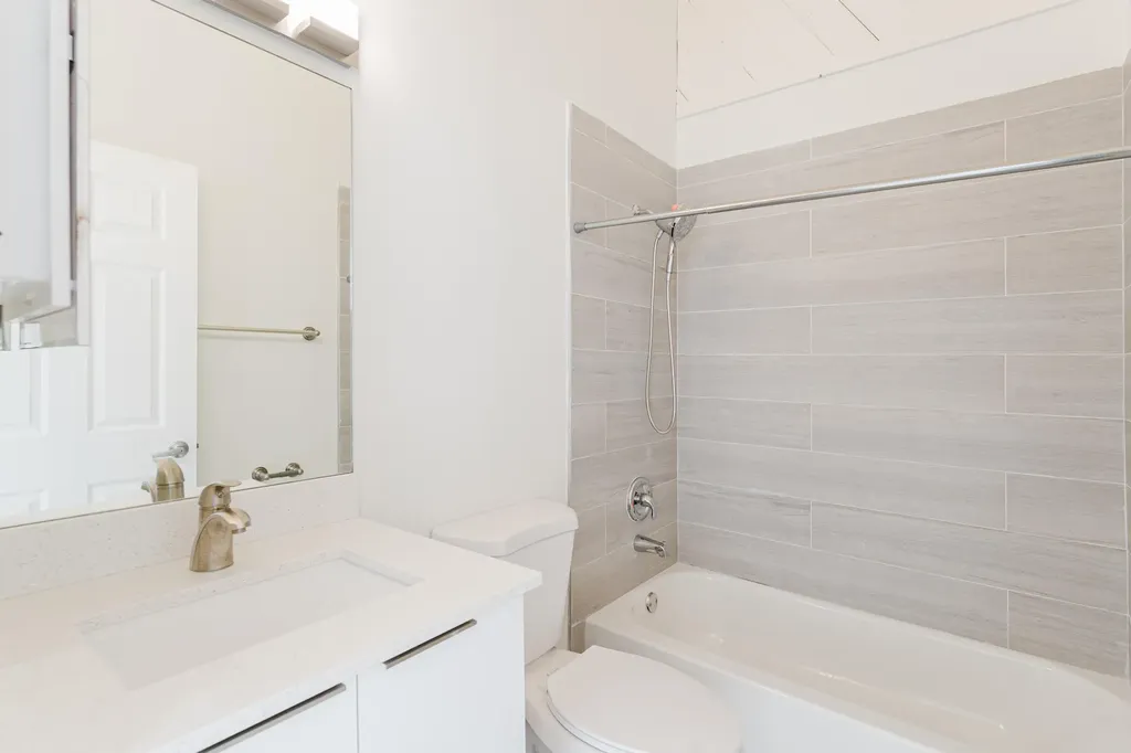 665 Jeffery Street Boca Raton FL 33487