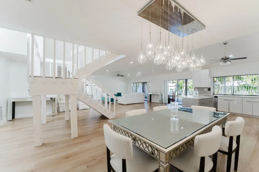 665 Jeffery Street Boca Raton FL 33487