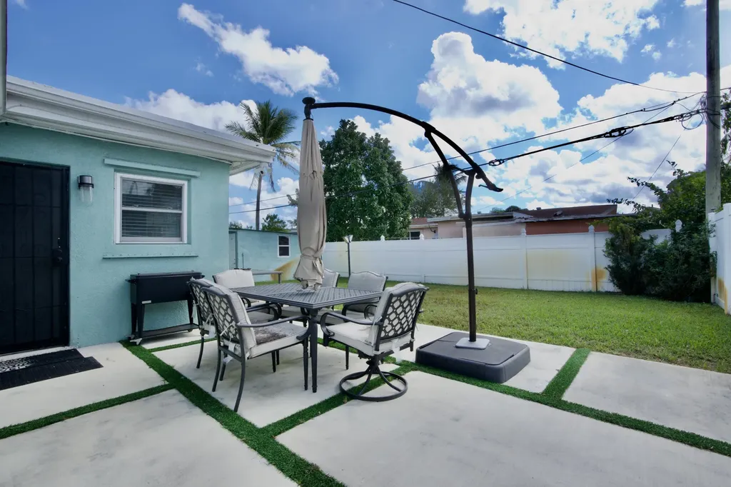 2836 SW 4th Court Fort Lauderdale FL 33312
