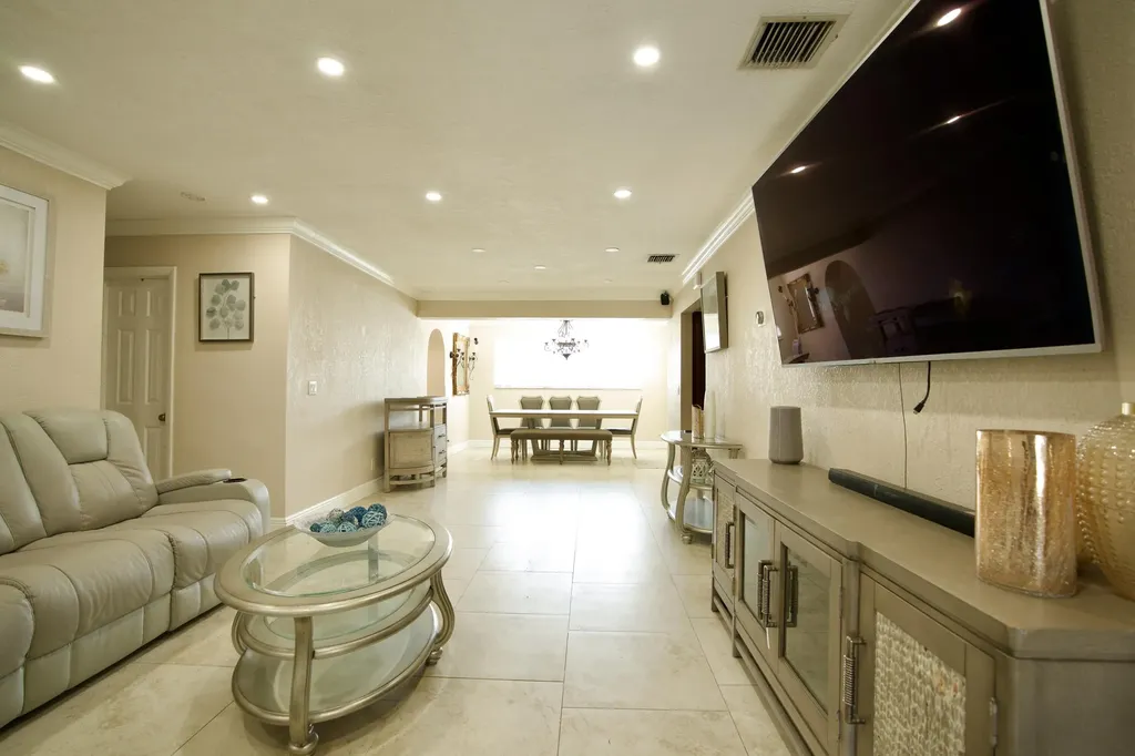 2836 SW 4th Court Fort Lauderdale FL 33312