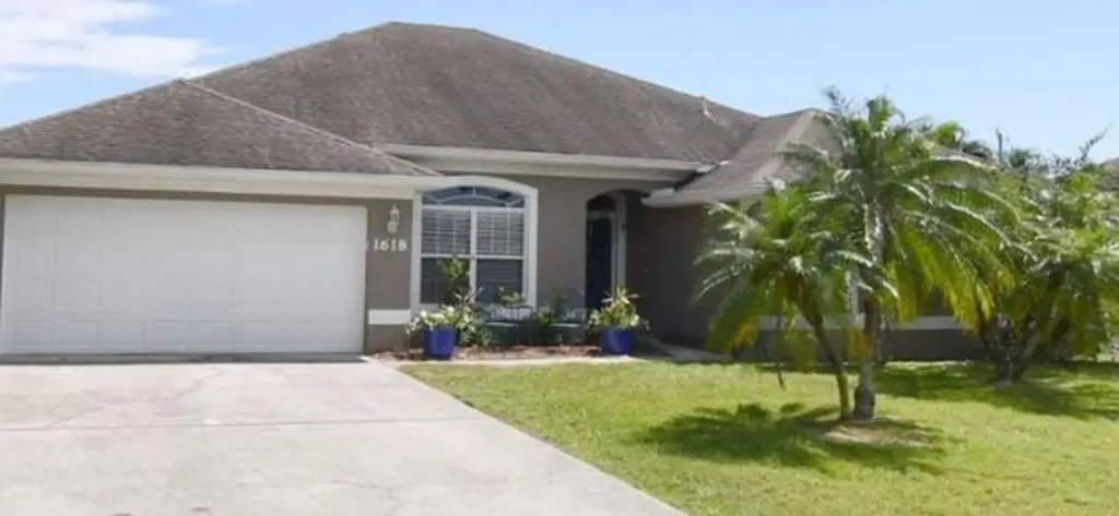 1618 SW Nervia Avenue Port St Lucie FL 34953